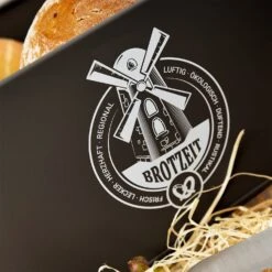 Stigby 2-in-1 Brotkasten Mit Schneidebrett Metallblech Bambus 12 Stigby 2-in-1 Brotkasten Mit Schneidebrett Metallblech Bambus -Klarstein 10038084 yy 0004 logo